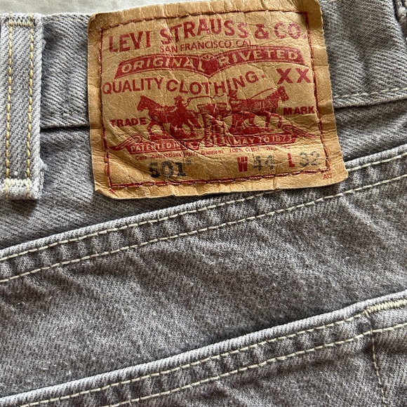 Levi 501's Button fly Gray W44 x L32 - Picture 2 of 13
